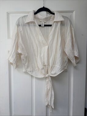 H&M Cream Tie-Front Short Sleeve Blouse